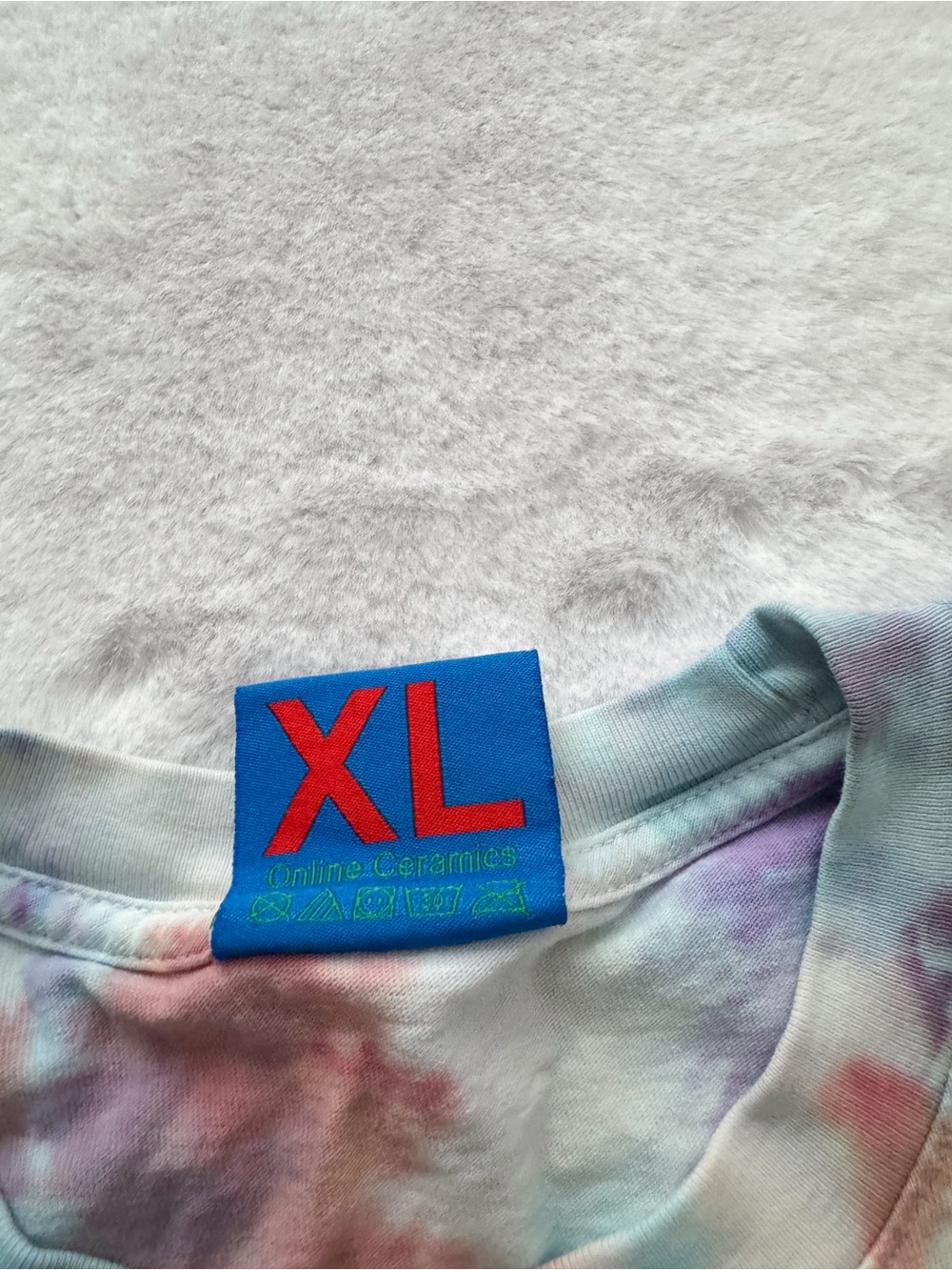 Online Ceramics Tie Dye Love is Real Tee T-shirt Crew Neck Skull Men’s XL - Picture 5 of 8